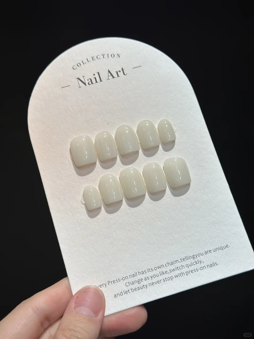 赵露思同款纯欲风美甲｜这颜色是动物奶油吧