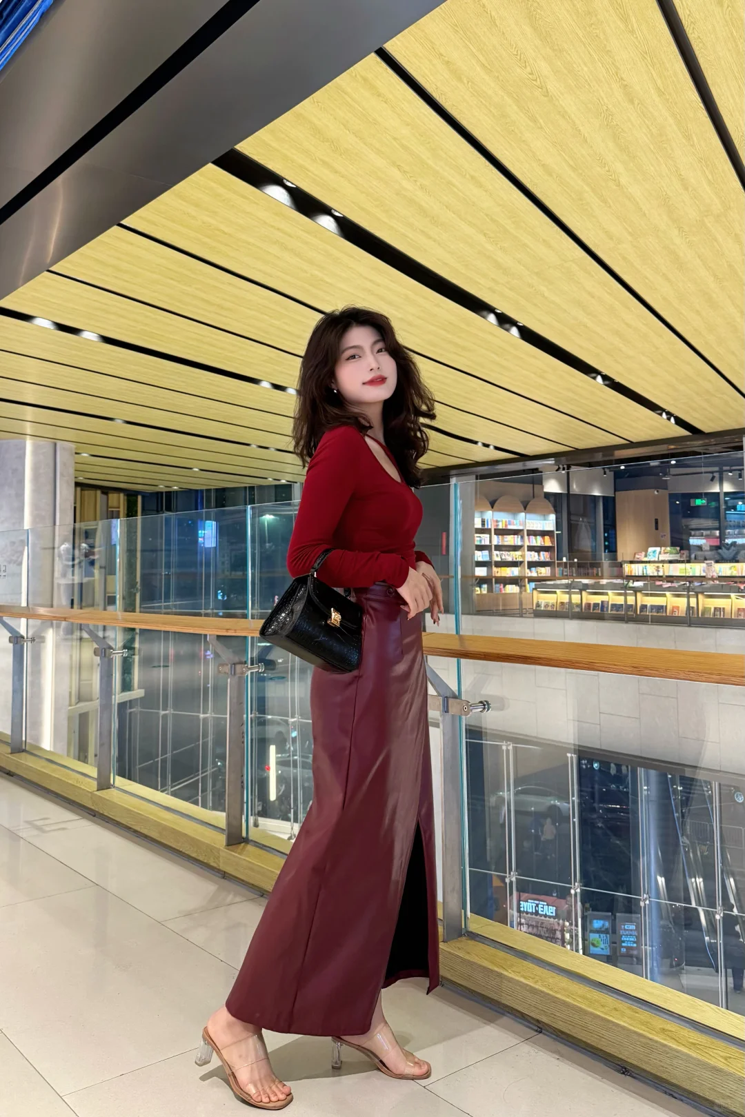 酒红系穿搭｜氛围感拿捏了 💃