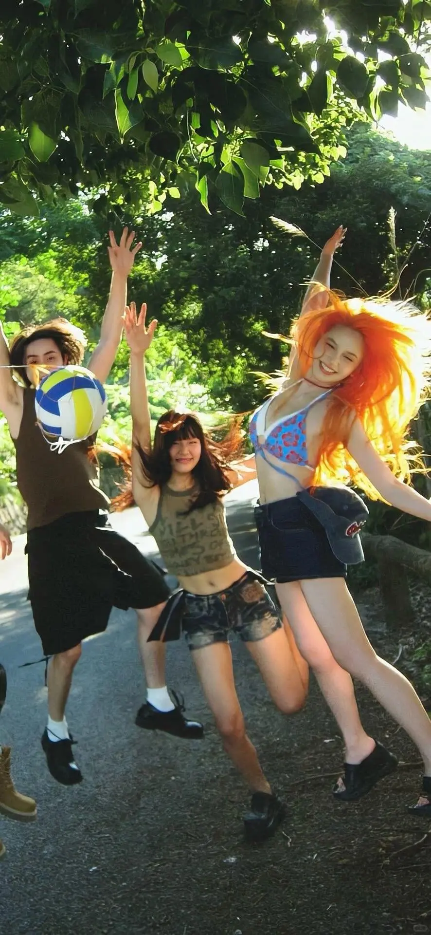 暗调光影里的绝色暴击✨4K美女壁纸直接封神