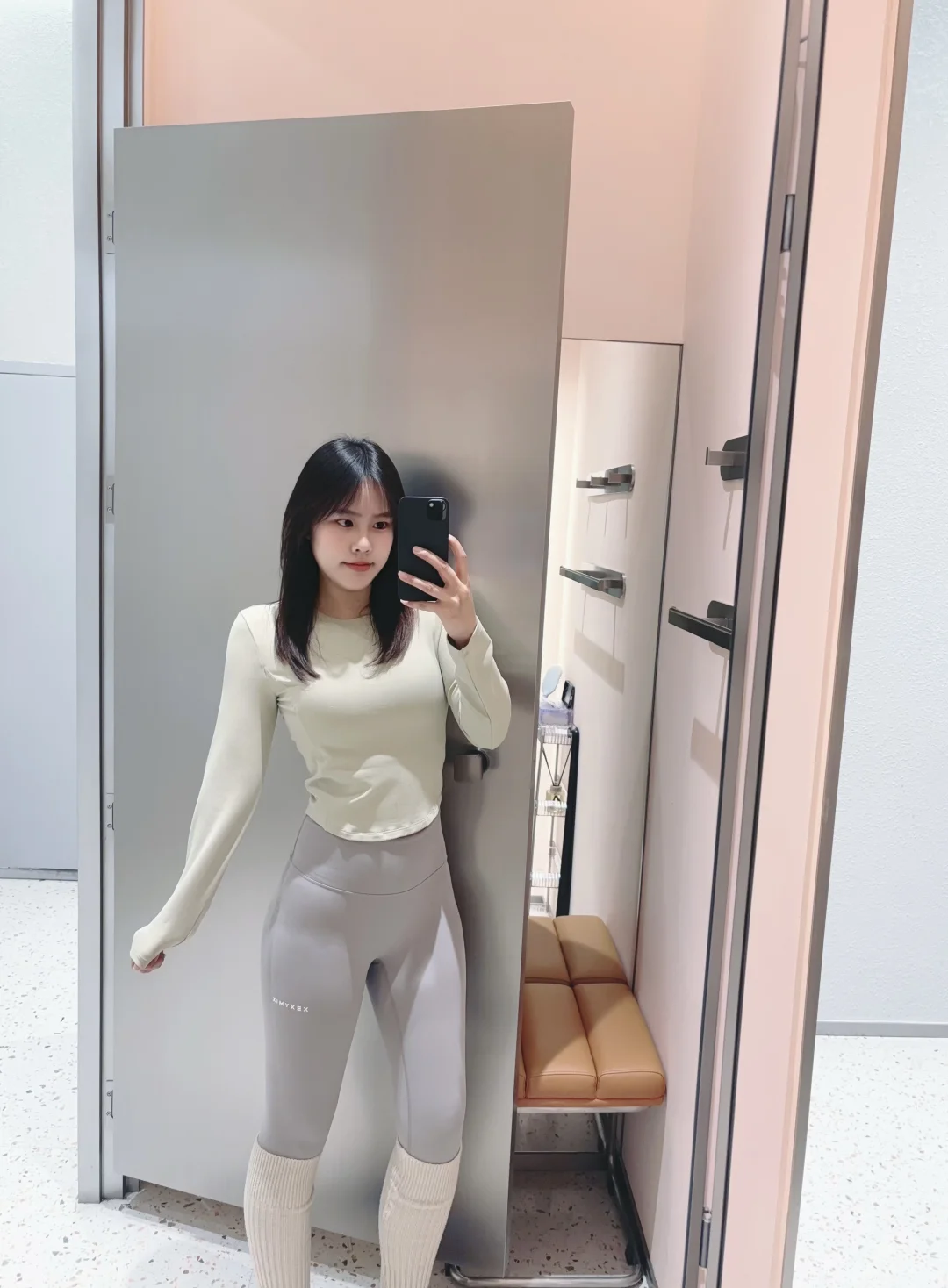 穿瑜伽服上班的403day ！