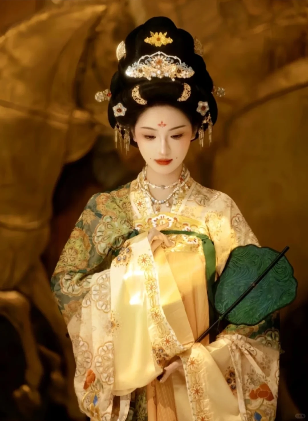 洛汉服➕妆造➕摄影145全包🉑️外穿24h