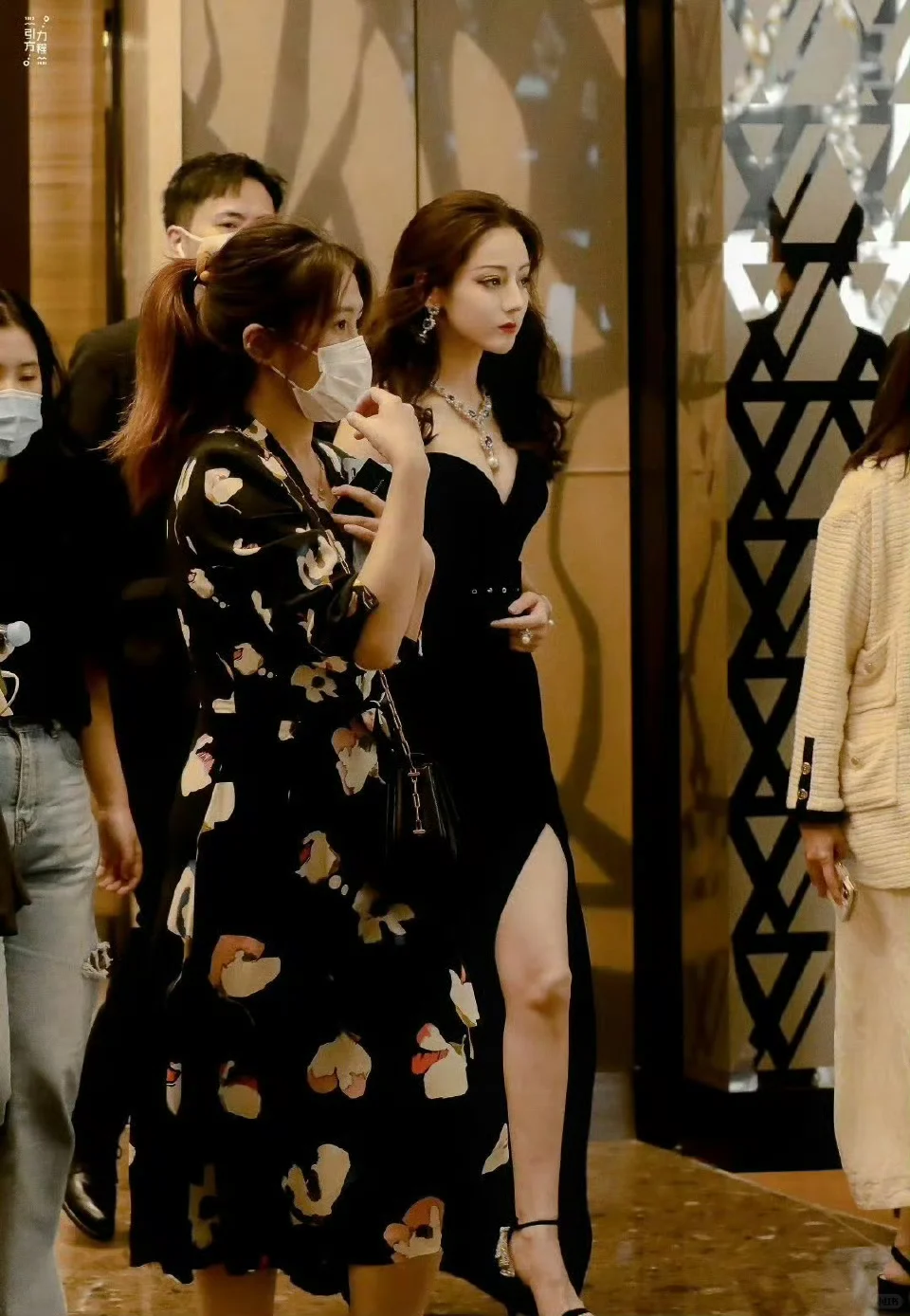 她的美，一眼万年！😍