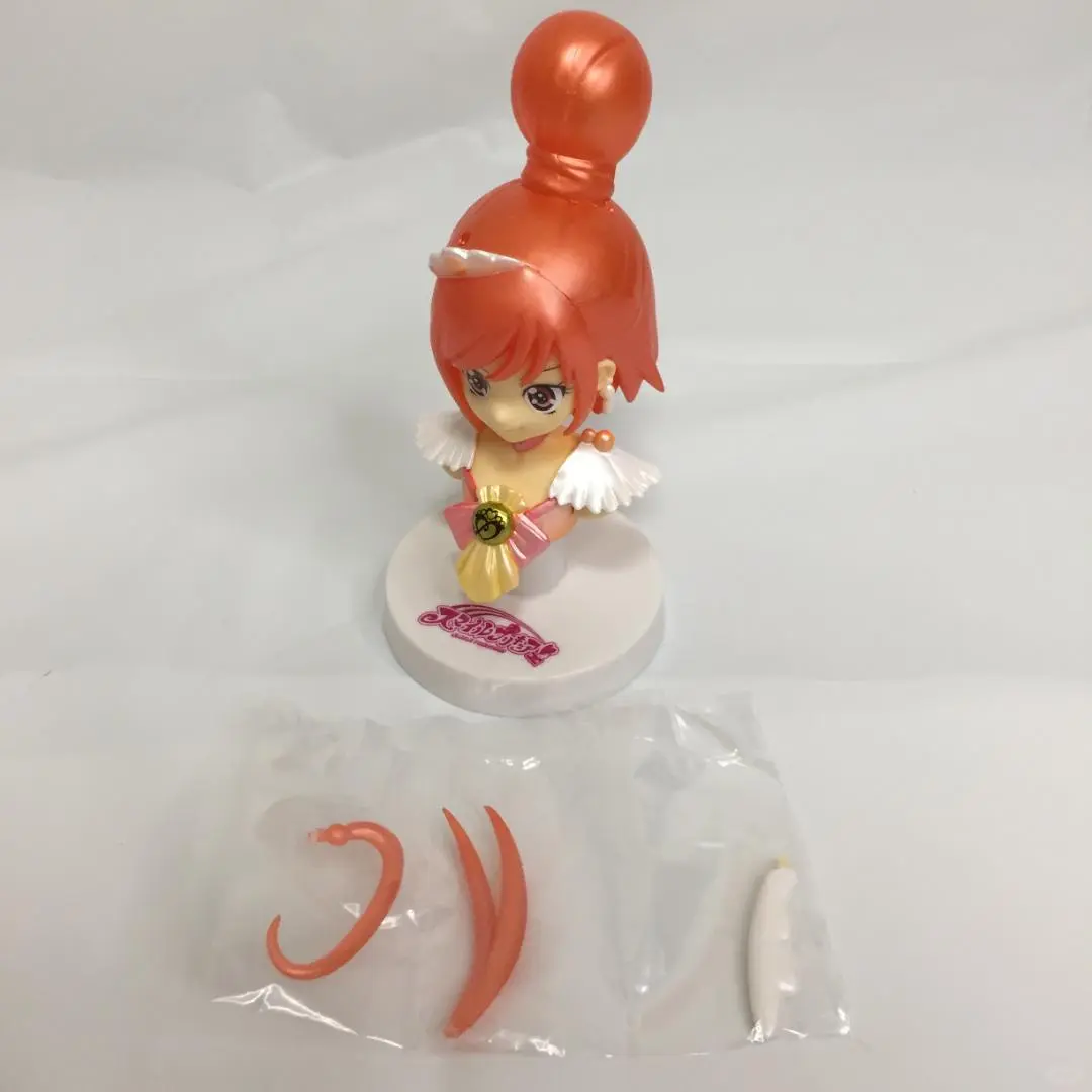 微笑光之美少女的胸台