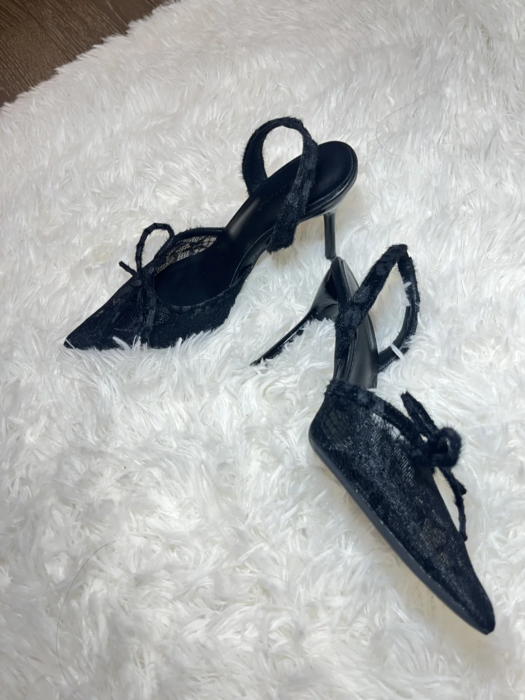 蕾丝蝴蝶结 在高跟鞋上好像很不一样诶