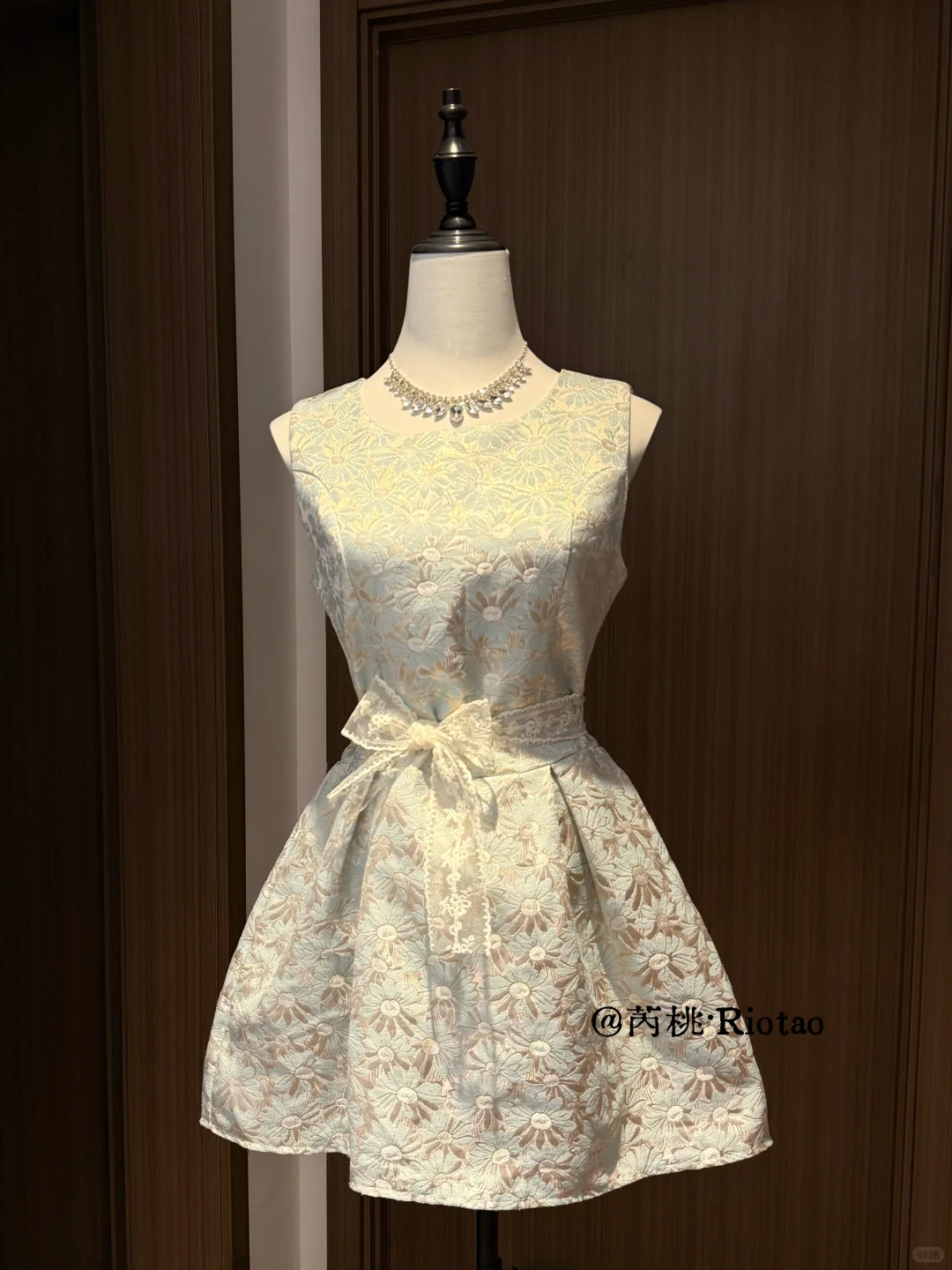 如此貌美的裙子是谁在穿！！！