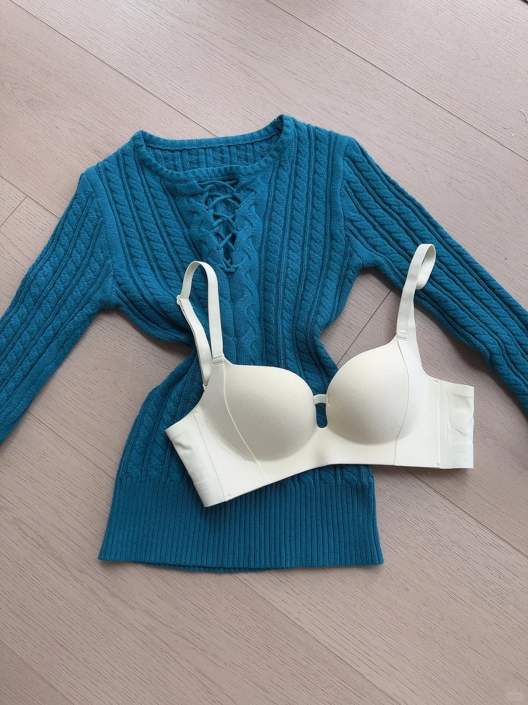 live实况直出、小胸老婆的聚拢内衣👙