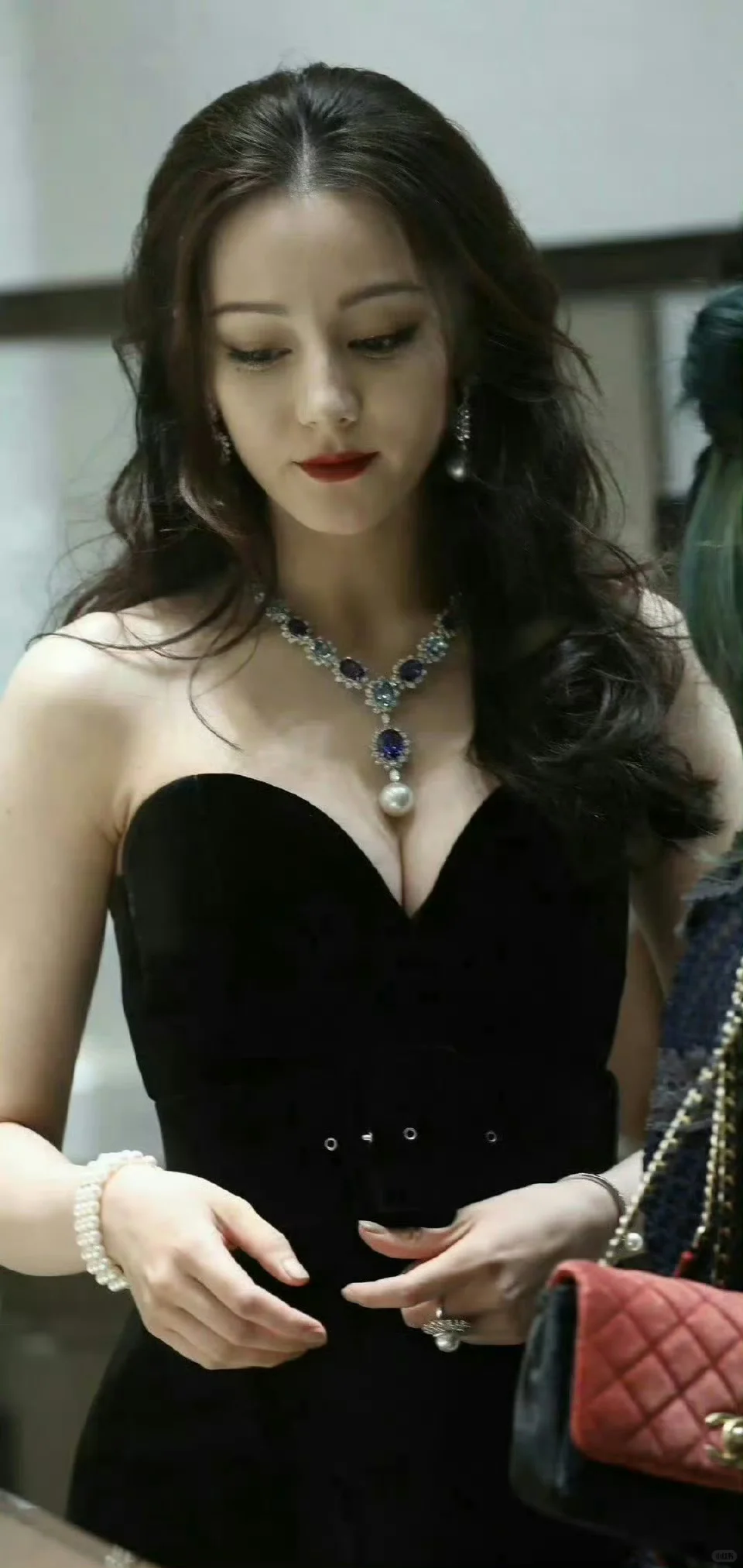 她的美，一眼万年！😍