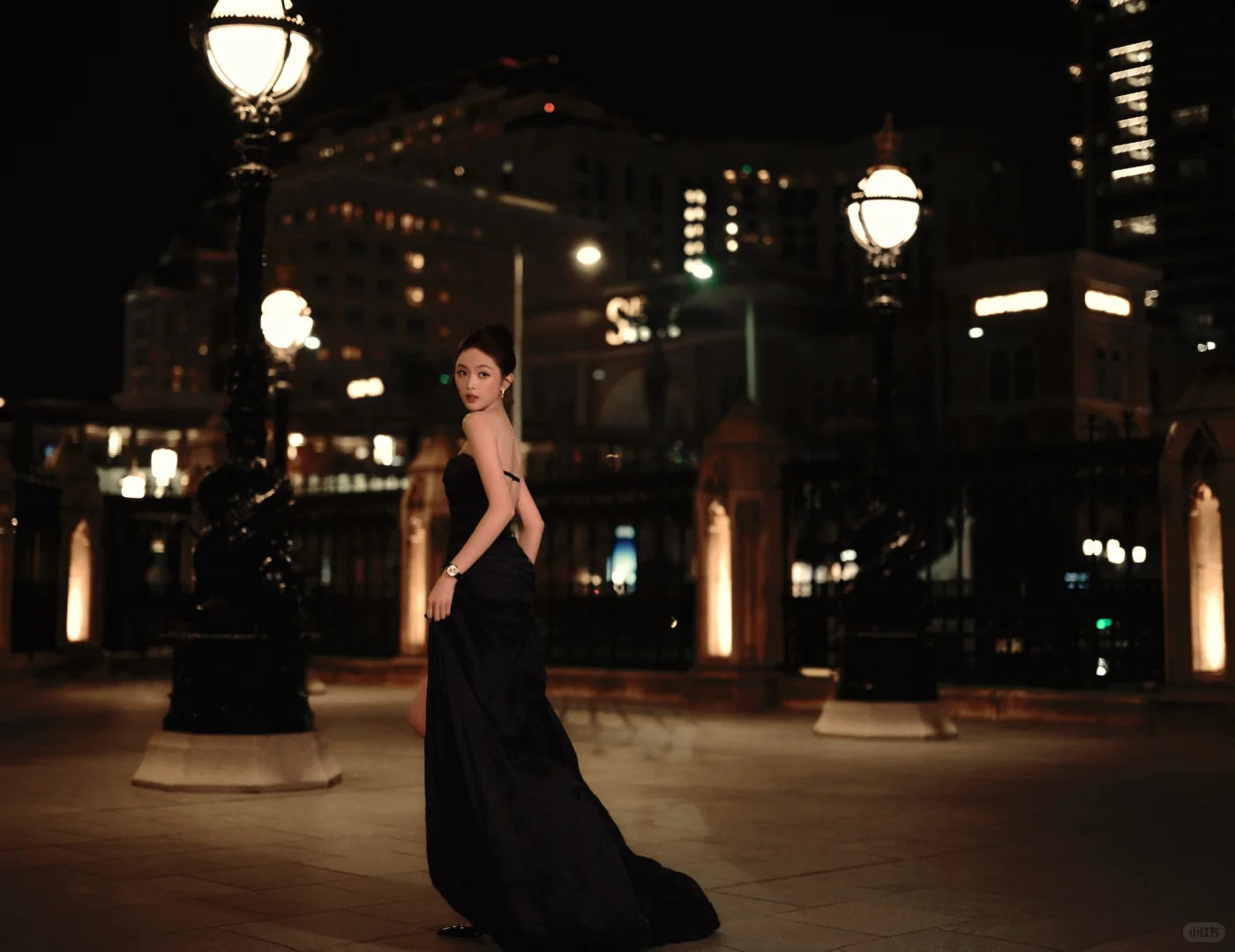 吴宣仪的性感大长腿，危险又迷人