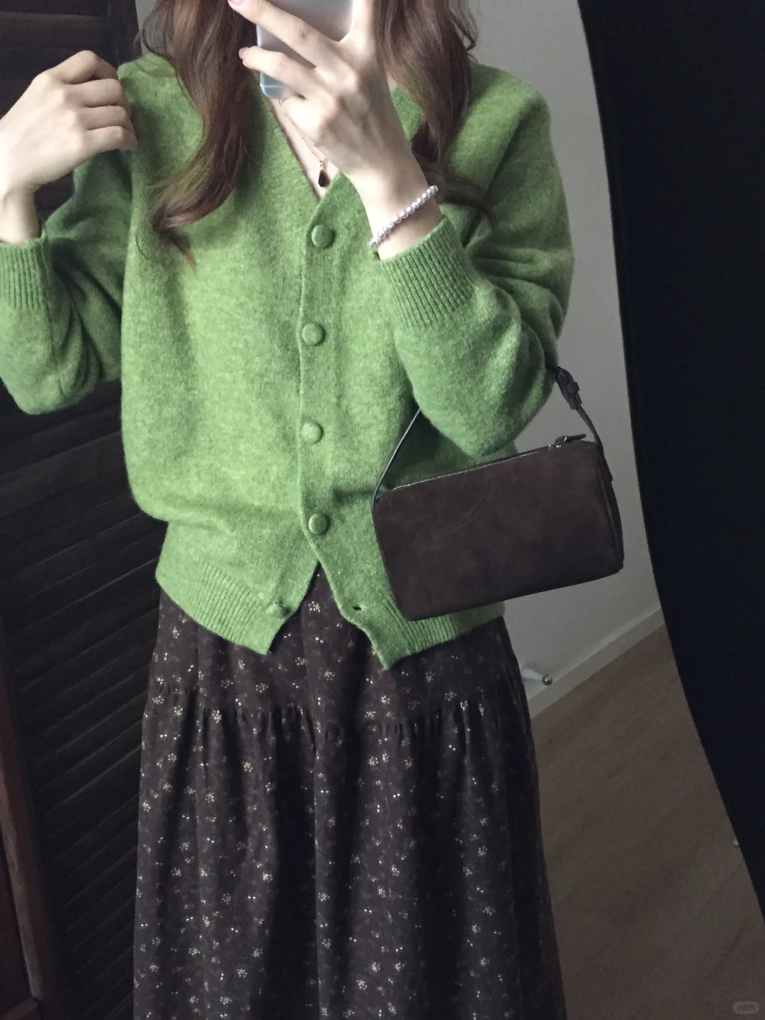 秋冬这样穿！绿棕好复古