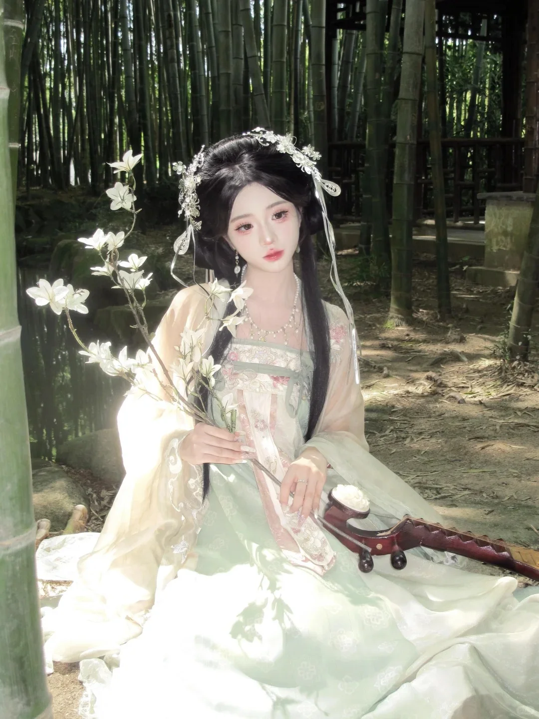 扬州269全包的清冷风妆造太美了（含披风