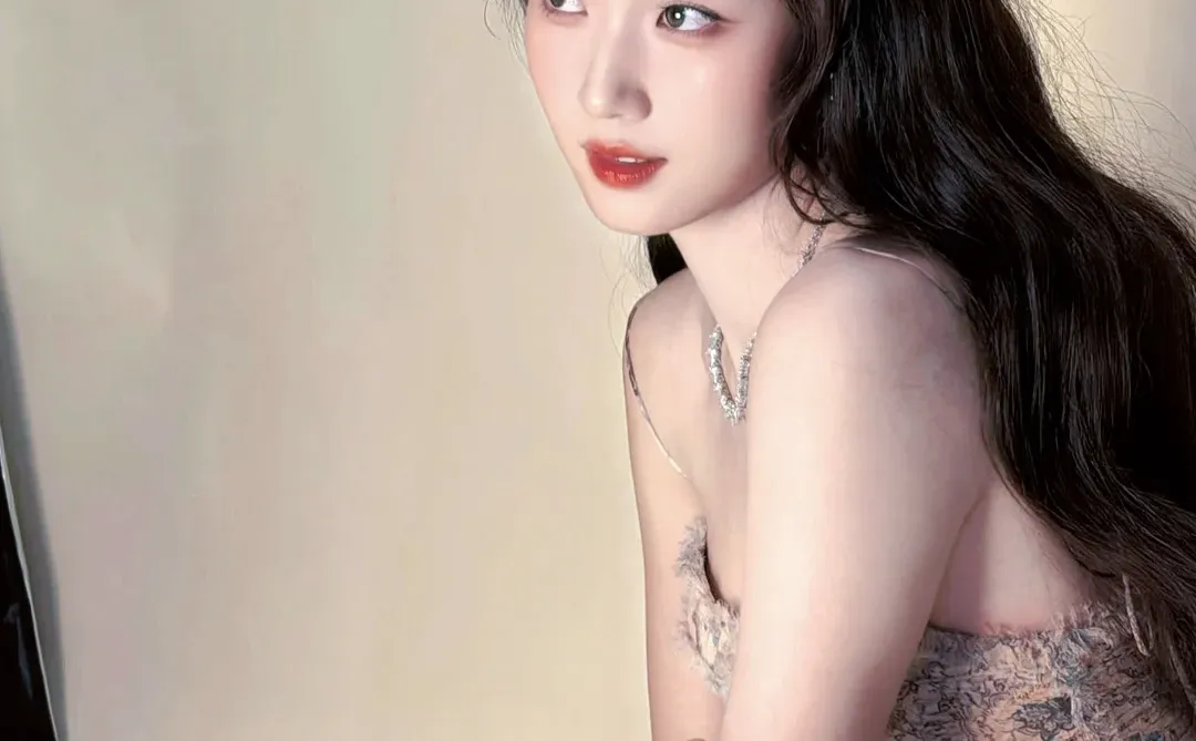 美噜降临｜卢昱晓壁纸