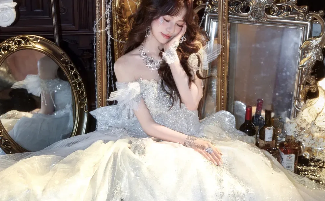 你的眼神里充满了月光｜南昌写真