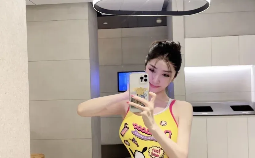 啊啊啊这个泳衣太可爱了