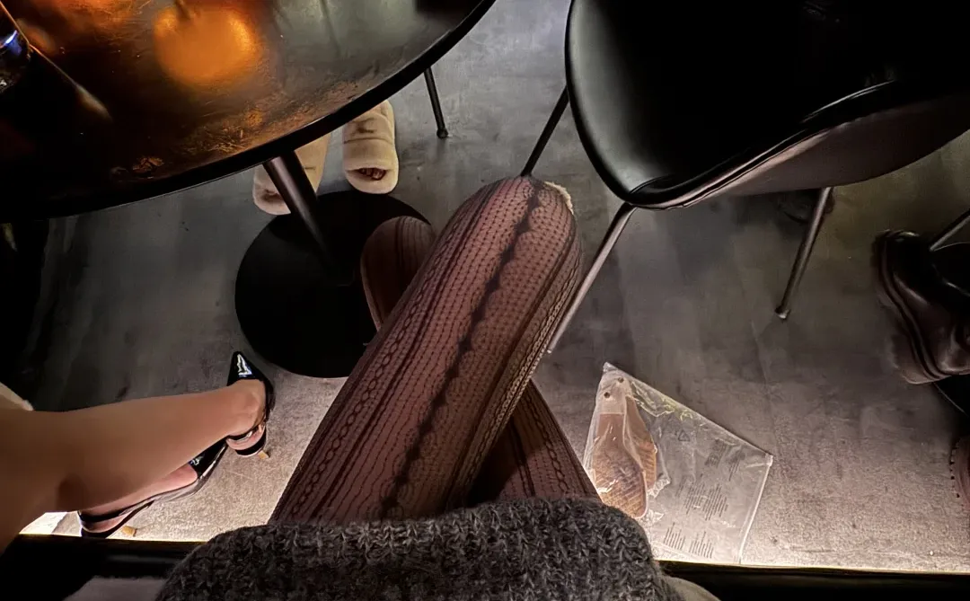 灰色复古丝袜今年的神！！！