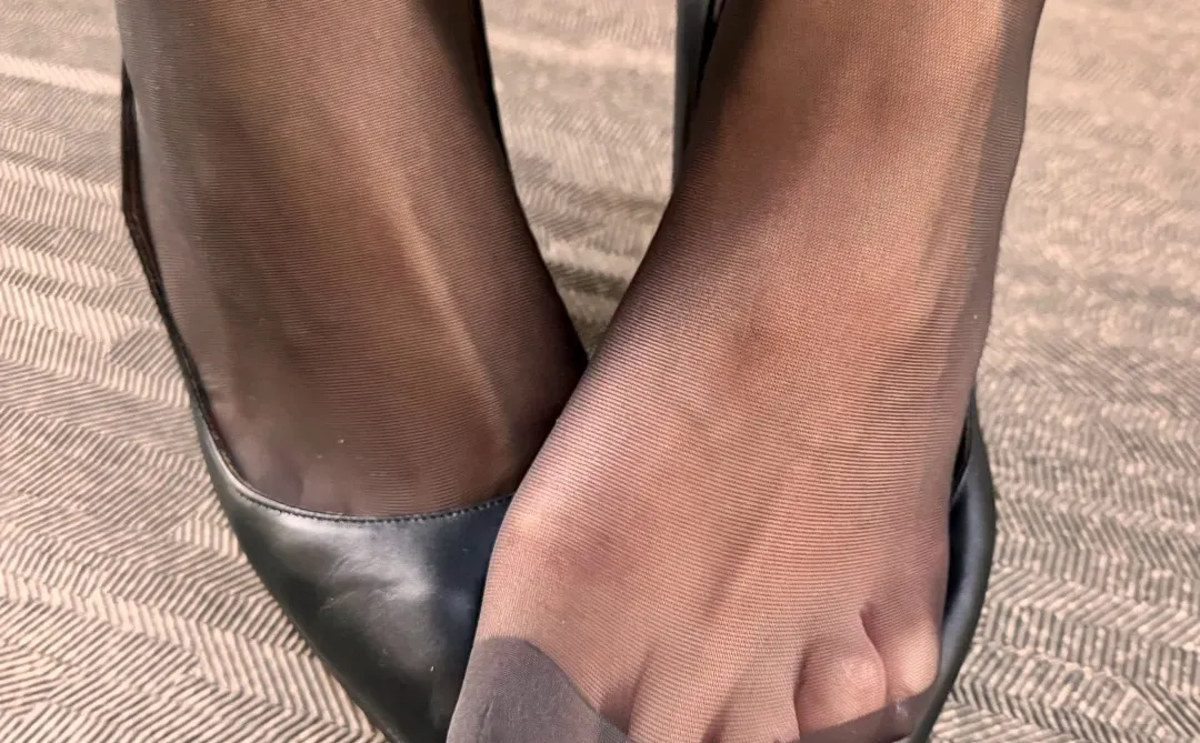 平价黑丝赢过大牌？50 元内宝藏款实测