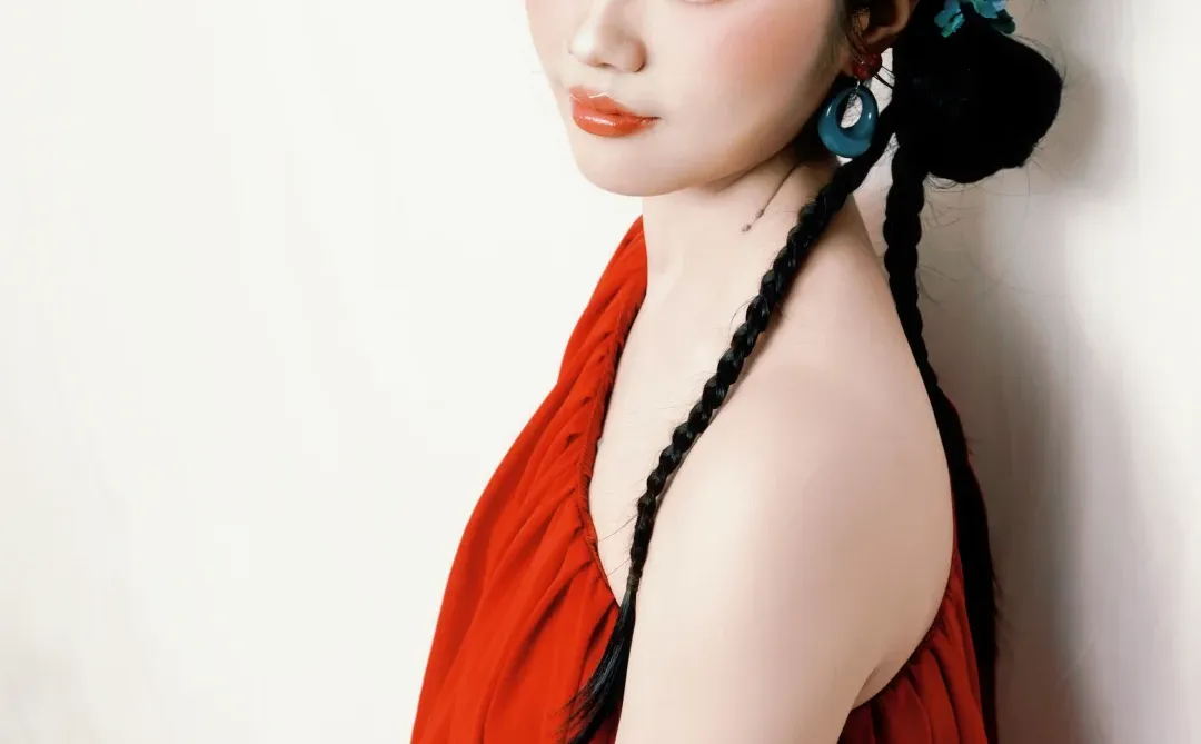 今日客片｜红蓝撞色中式写真🔴🔵