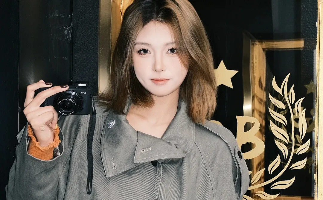 179女研一尝试做模特