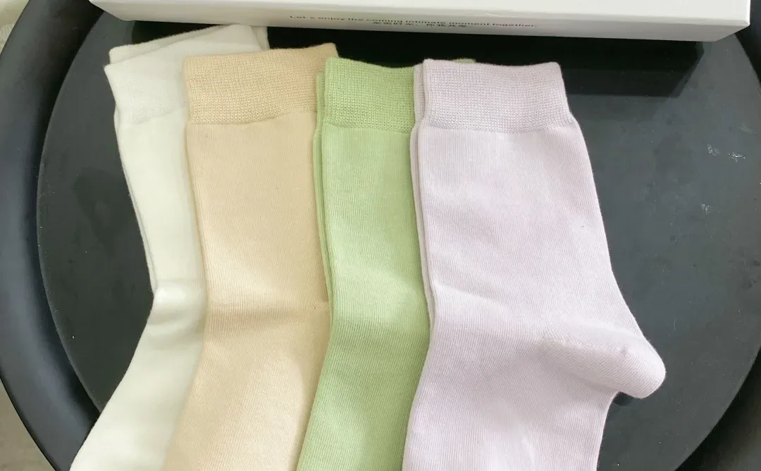 只有空姐才知道，皮鞋＋丝袜能有多臭