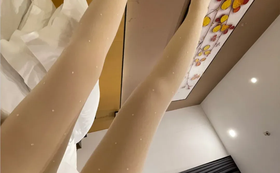 别不信！波点白丝光腿神器！简直是减龄神器！