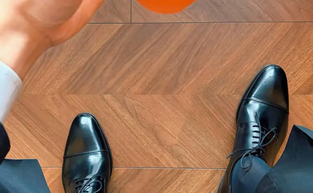 今日份正装皮鞋丝袜🩵