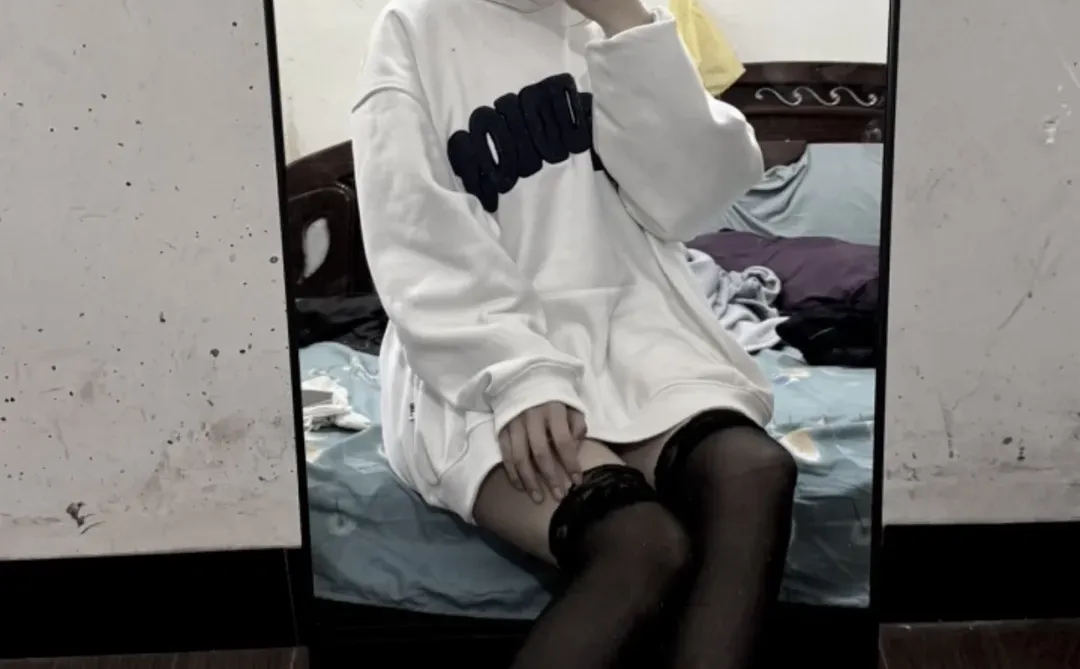 难道黑丝才有人看吗