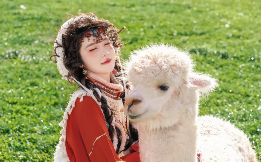 📷丽江写真｜雪山脚下拍出电影感牧羊女大片