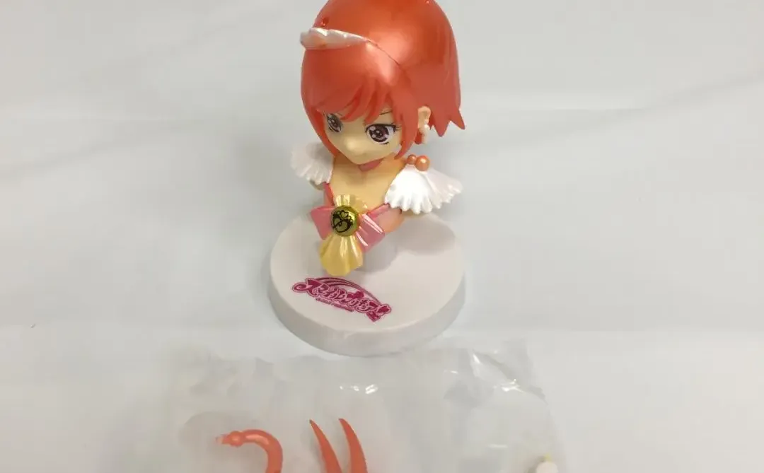 微笑光之美少女的胸台