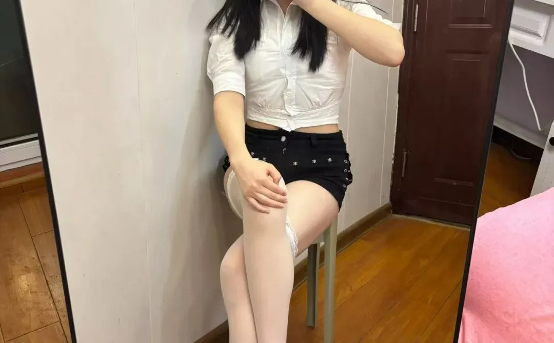 168/108 白丝穿搭