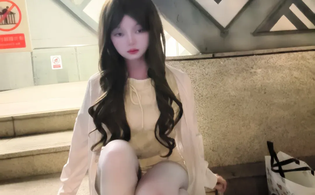 谁懂啊！白丝+小白鞋真的是纯欲天菜组合