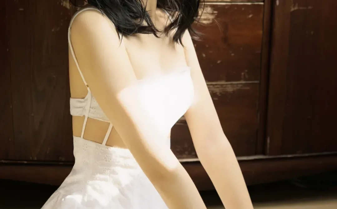 谁懂啊！这种慵懒纯欲的日系轻私房写真爱惨