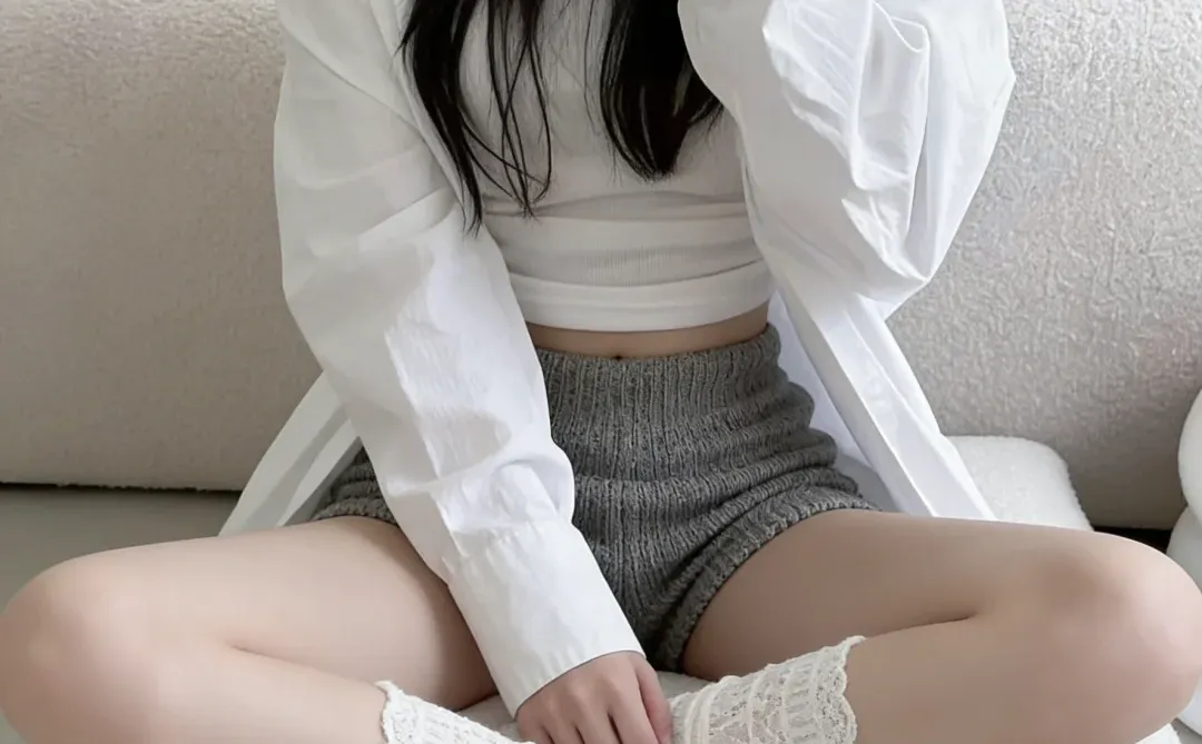 这种镂空的感觉不要太美，配毛线裤美炸了