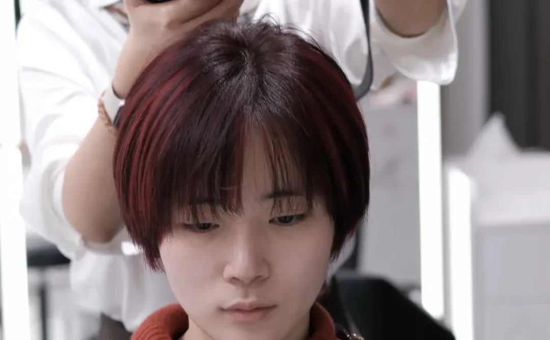 这发色真的惊艳到我了