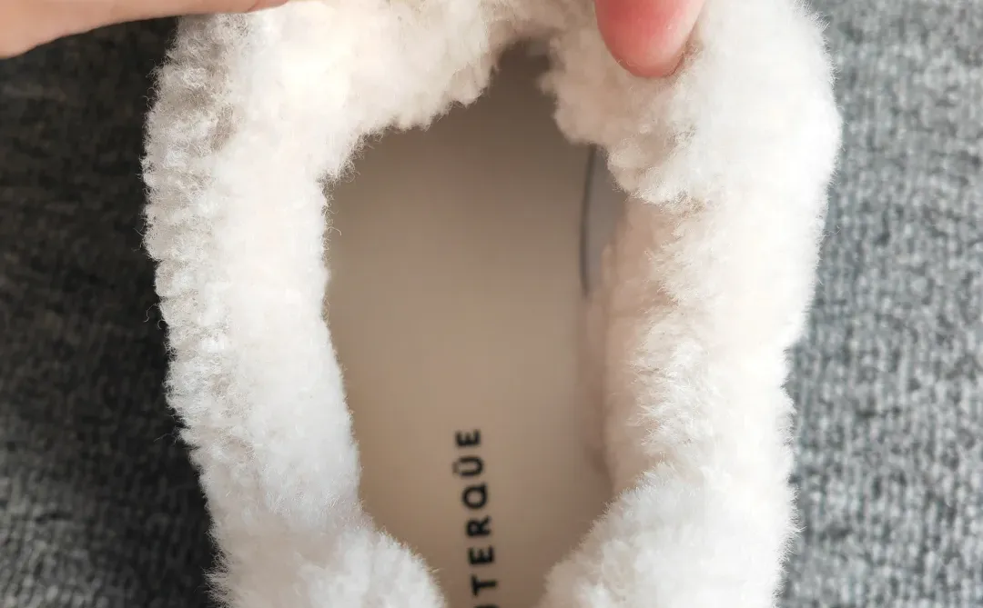 189🎁【35、40码】UTERQUE女款浅色休闲鞋