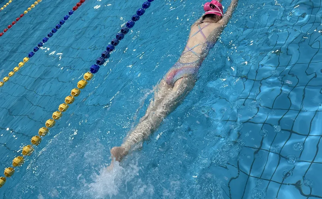 西安游泳女教练599🔟茨 🎒会