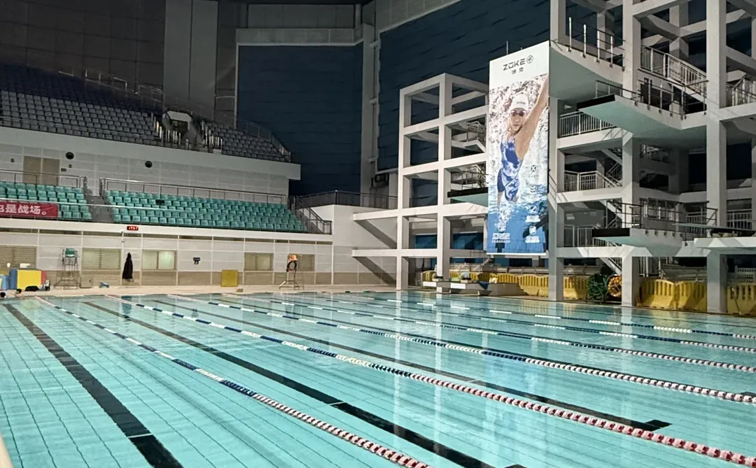 奥体游泳女教练