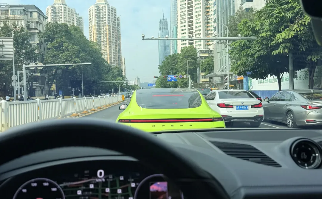 喜欢姐姐，成熟知性的姐姐