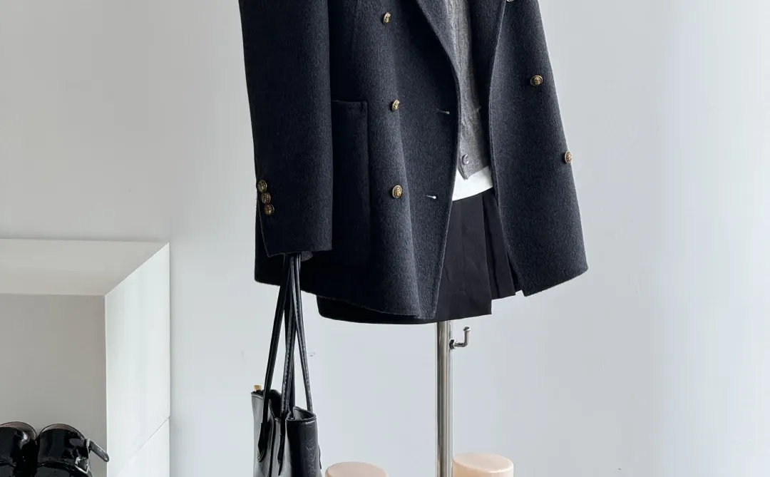 灰色羊毛呢西装这样穿真的好韩！