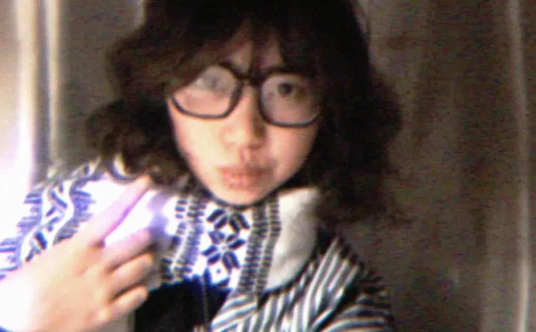 何人来教此女拍复而古之照片