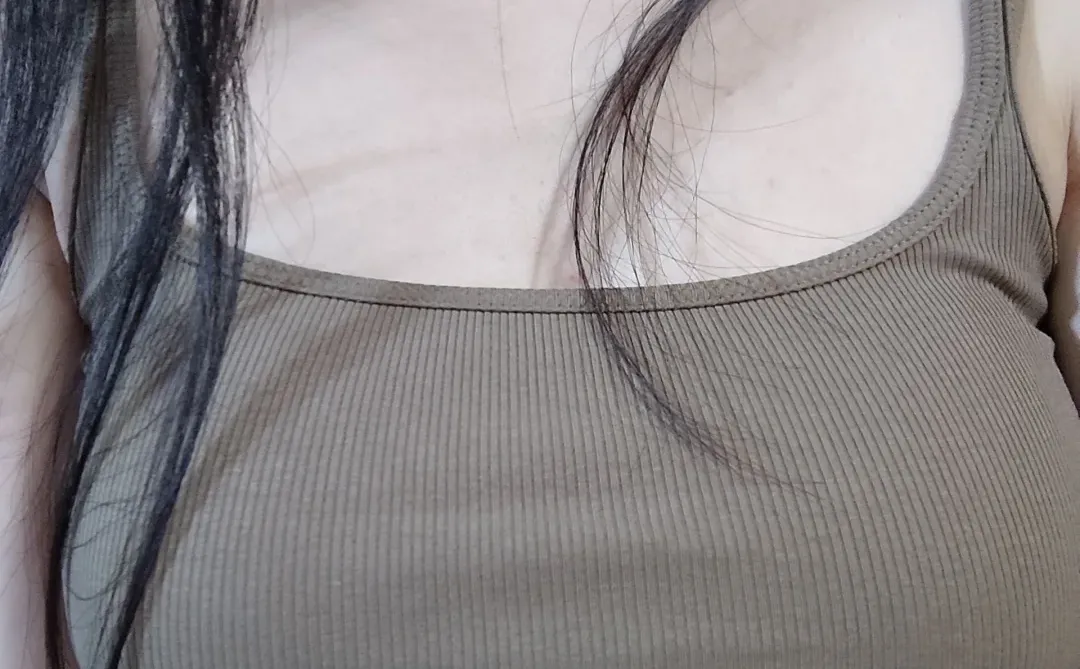 分享一款自带胸垫的吊带