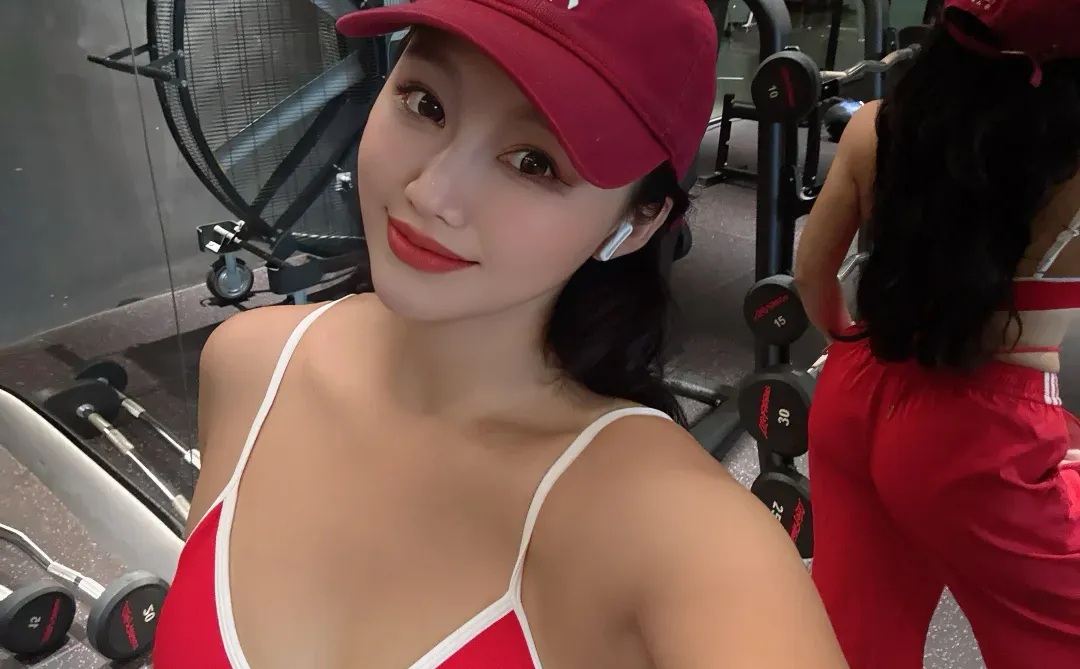 165 115 健身穿搭｜红色系运动女孩🔴