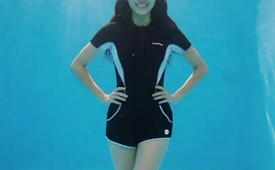 这件泳衣游泳太舒服！不兜水还自在