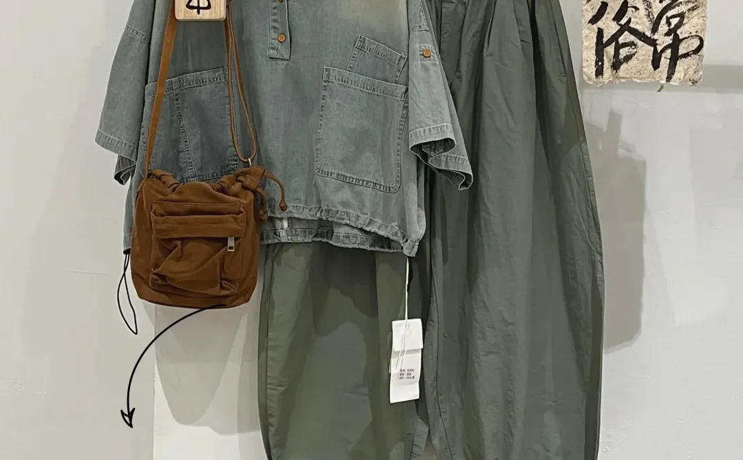 有些衣服只是挂在那儿就很好看～