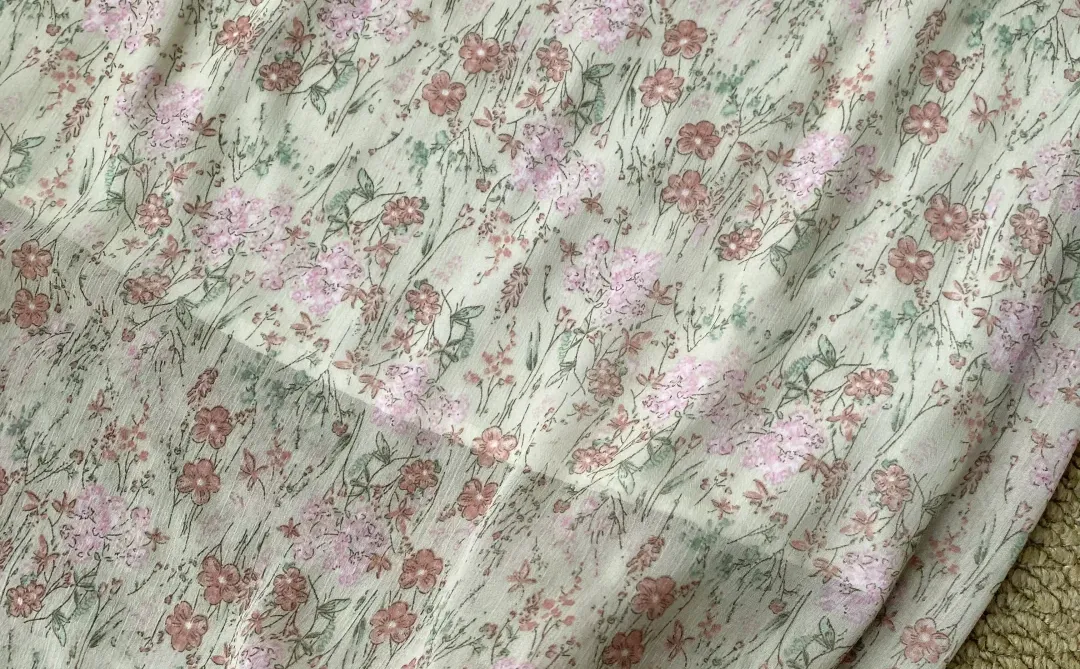 啊啊啊几十块钱挖到超满意的粉色碎花裙！