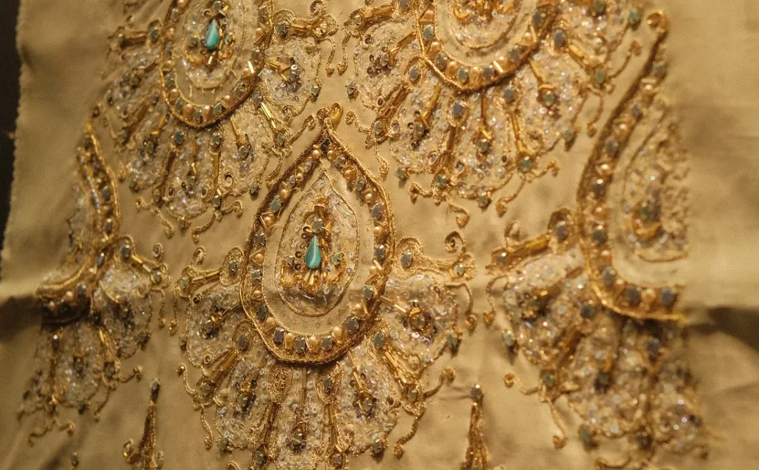 来这里的人都是理直气壮的拜金女！