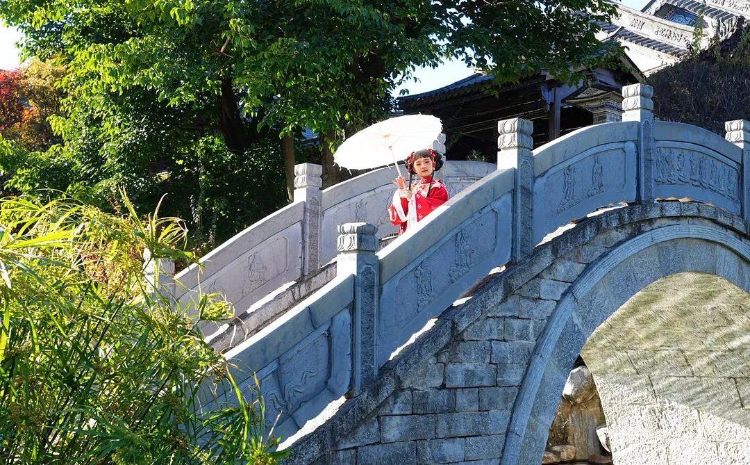 大理宫宴亲子局：解锁 “富贵迷人眼” 的快乐