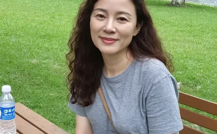 50岁素颜， 这个状态还可以不