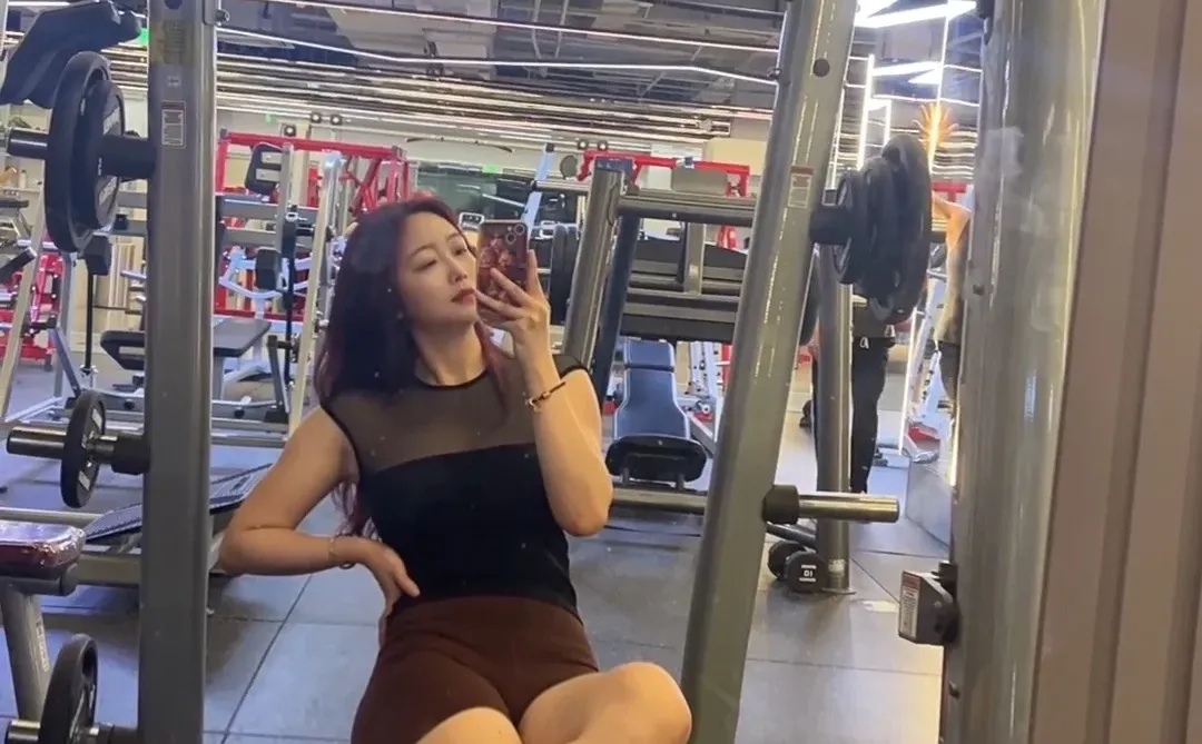 40岁姐姐大粗腿