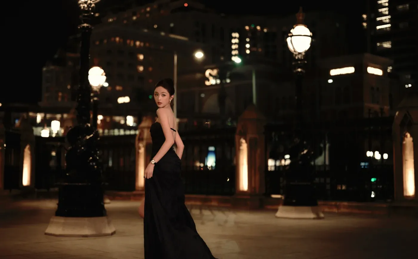 吴宣仪的性感大长腿，危险又迷人