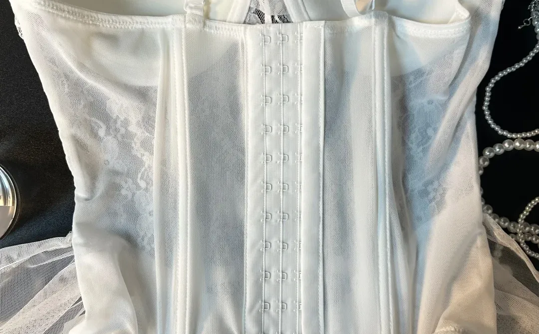 清纯少女小白花鱼骨蕾丝神裙～迷晕crush！