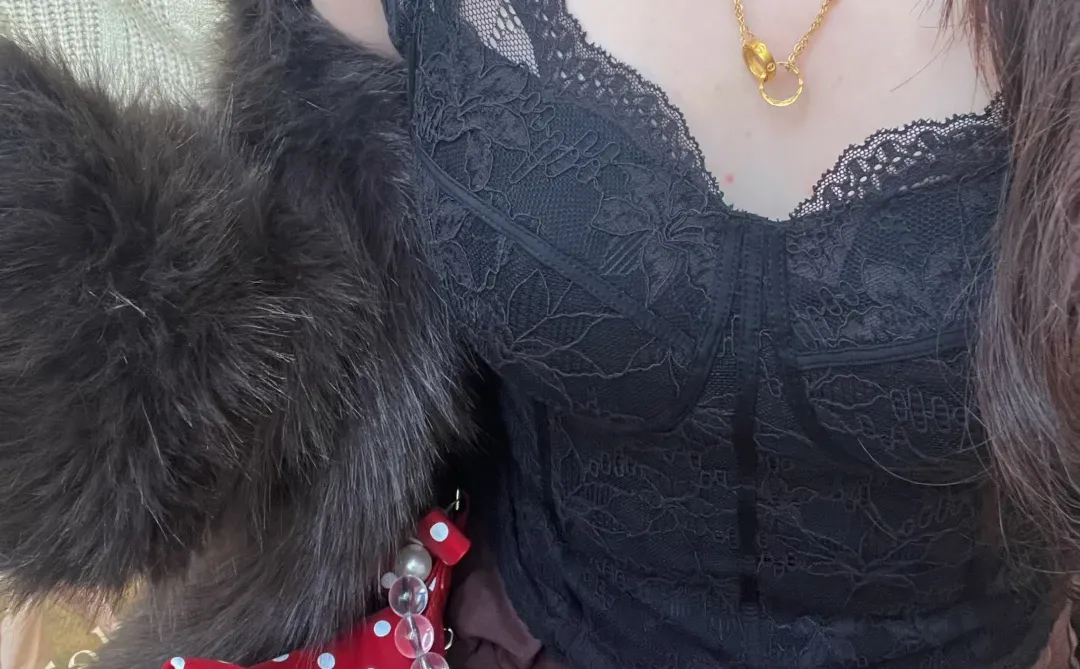 黑色蕾丝勾勒的小性感狠狠拿捏住了♠️